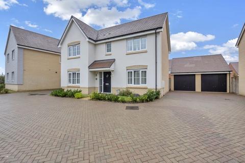 4 bedroom detached house for sale, Osbourne Way, Bury St Edmunds