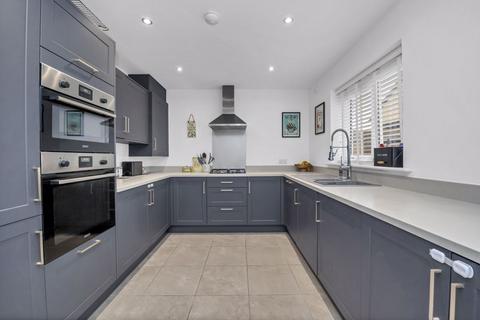 4 bedroom detached house for sale, Osbourne Way, Bury St Edmunds