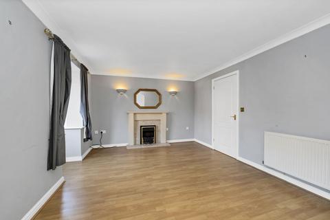 3 bedroom terraced house for sale, Fen Way, Bury St. Edmunds
