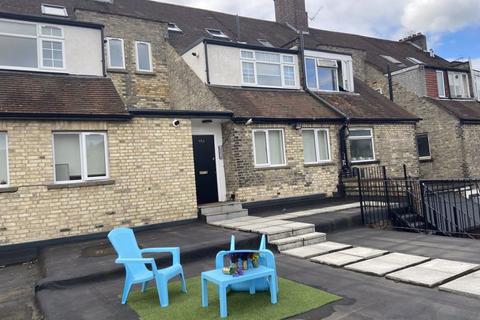 1 bedroom flat to rent, 15-17 The Broadway, London NW7