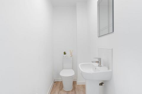 undefined, Rose Way, Nottingham NG12