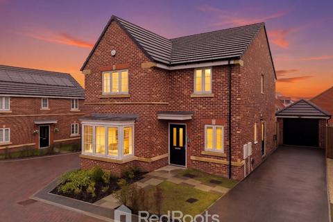 4 bedroom detached house for sale - Elm Crescent, Wakefield WF3