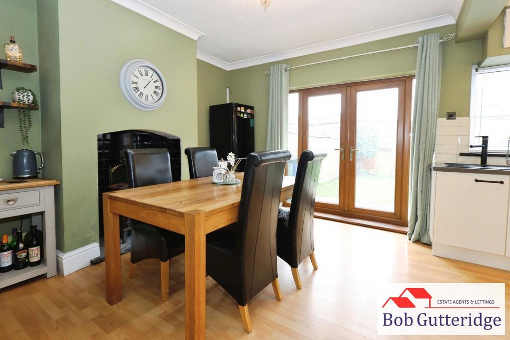 Fitted kitchen / dining room