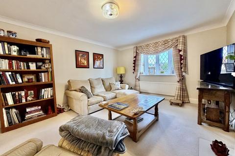 3 bedroom terraced house for sale, Groves Close, Bourne End SL8