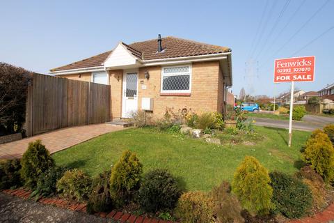 1 bedroom end of terrace house for sale, The Peregrines, Fareham PO16