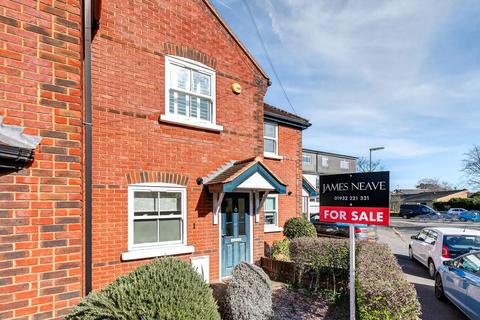 3 bedroom terraced house for sale, Albany Road, Hersham
