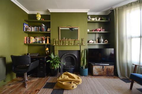 3 bedroom end of terrace house for sale, St. Thomass Road, Hastings