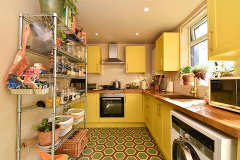 3 bedroom end of terrace house for sale, St. Thomass Road, Hastings