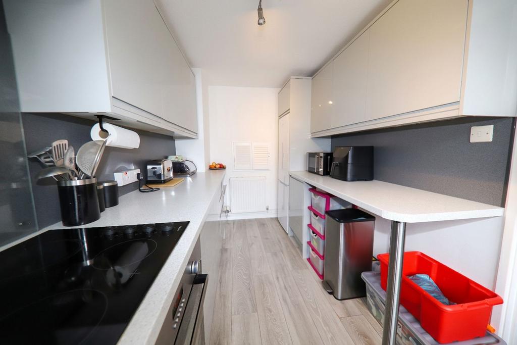 Kitchen (3)(E)
