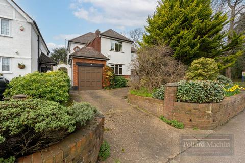 4 bedroom detached house for sale, Addington Road, Sanderstead