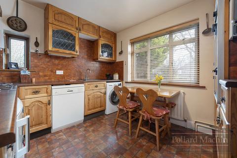 4 bedroom detached house for sale, Addington Road, Sanderstead