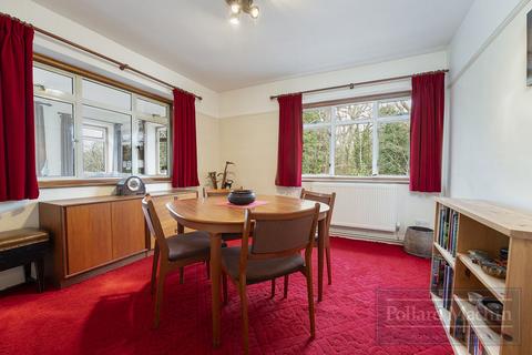 4 bedroom detached house for sale, Addington Road, Sanderstead
