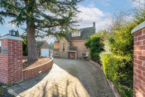 4 bedroom detached house for sale, Briton Hill Road, Sanderstead, Surrey