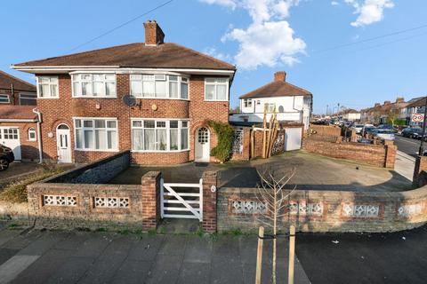 Carr Road, Northolt
