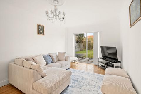 4 bedroom semi-detached house for sale, Kingshill Avenue, Northolt