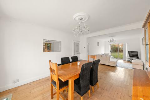 4 bedroom semi-detached house for sale, Kingshill Avenue, Northolt