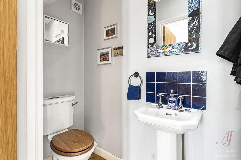 Cloakroom.jpg