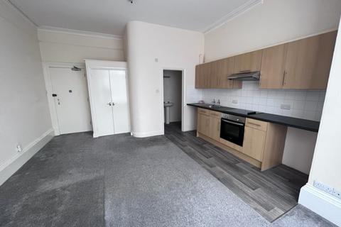 Studio to rent, Trull Road, TAUNTON