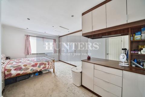 6 bedroom semi-detached house for sale, Pinner Park Avenue, Harrow