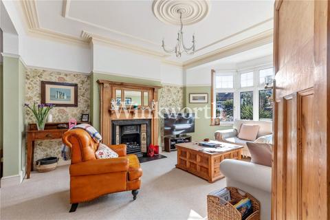 3 bedroom end of terrace house for sale - Hawthorn Avenue, London, N13