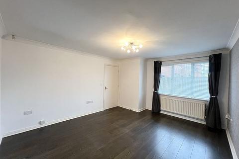 3 bedroom semi-detached house to rent, Victoria Lane, Manchester