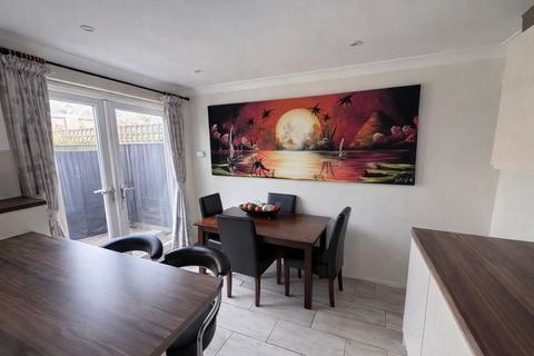 3 bedroom semi-detached house to rent, Durweston Close, Bournemouth
