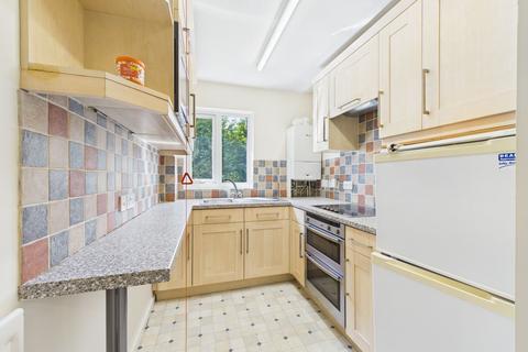 2 bedroom flat for sale, Rushers Close, Pershore, WR10