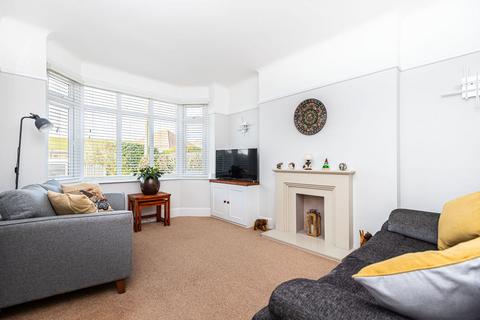 4 bedroom property for sale, Harting Road, Iford