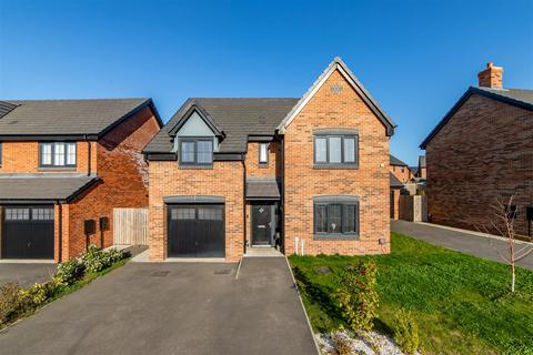 4 bedroom detached house for sale, Falcon Road, Abbey Heights, NE15
