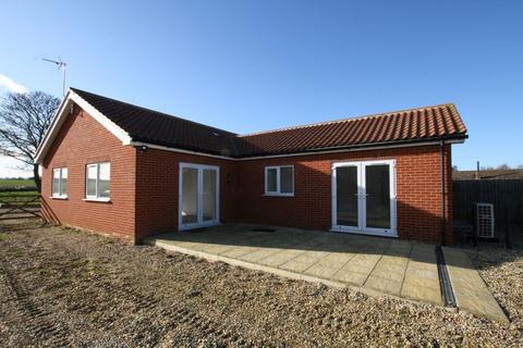 3 bedroom detached bungalow to rent, Fakenham Road, Kings Lynn PE31
