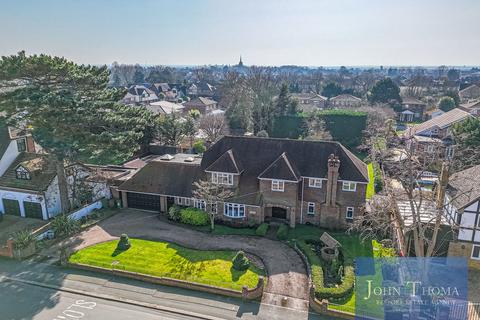 5 bedroom detached house for sale - Herbert Road, Emerson Park RM11