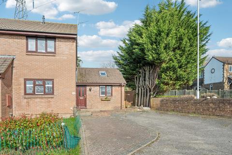 2 bedroom apartment for sale, Clover Drive, Poole BH17
