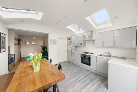 3 bedroom semi-detached house for sale, Beechmount Avenue, Hanwell, W7