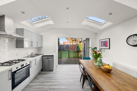 3 bedroom semi-detached house for sale, Beechmount Avenue, Hanwell, W7