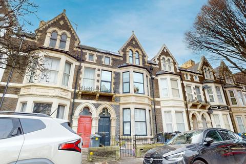 2 bedroom apartment to rent, Connaught Road, Cardiff CF24