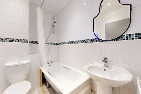 2 bedroom apartment to rent, Connaught Road, Cardiff CF24
