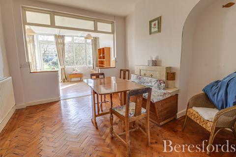 3 bedroom semi-detached house for sale, Crescent Road, Warley, CM14