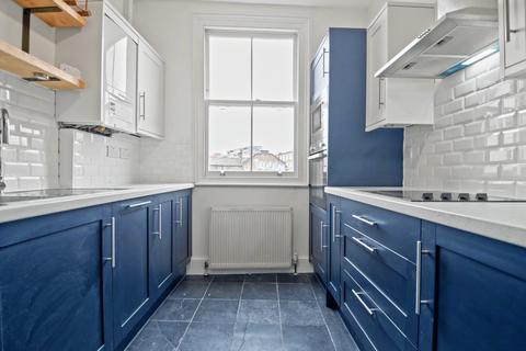 2 bedroom flat to rent, Highgate Road, Kentish Town, London NW5