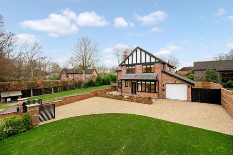 5 bedroom detached house for sale, Ferry Lane, Thelwall WA4