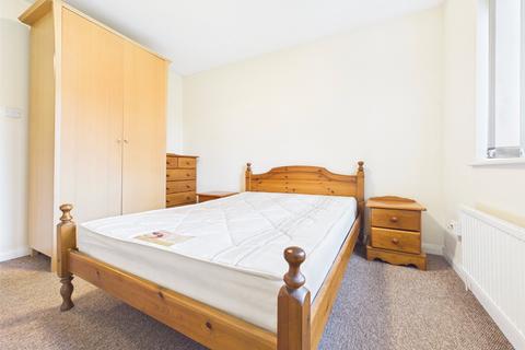 2 bedroom apartment to rent, Osprey Close, West Drayton UB7