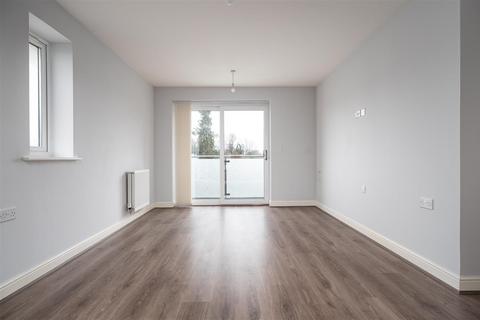 2 bedroom apartment to rent, 10 Swan Road, West Drayton UB7