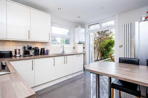 3 bedroom terraced house to rent, Brandville Road, West Drayton UB7