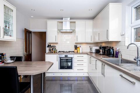 3 bedroom terraced house to rent, Brandville Road, West Drayton UB7