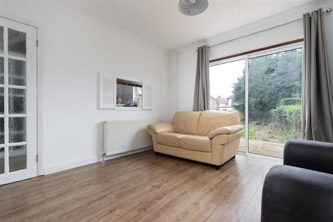 3 bedroom semi-detached house to rent, Church Road, West Drayton UB7