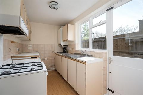 undefined, Avenue Road, Acton W3