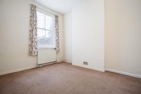 undefined, Avenue Road, Acton W3