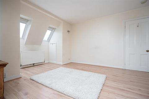 undefined, 32-34 High Street, Iver SL0