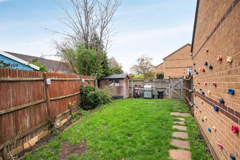 3 bedroom semi-detached house for sale, Oak End Drive, Iver SL0