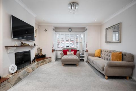 3 bedroom semi-detached house for sale, Blossom Way, West Drayton UB7