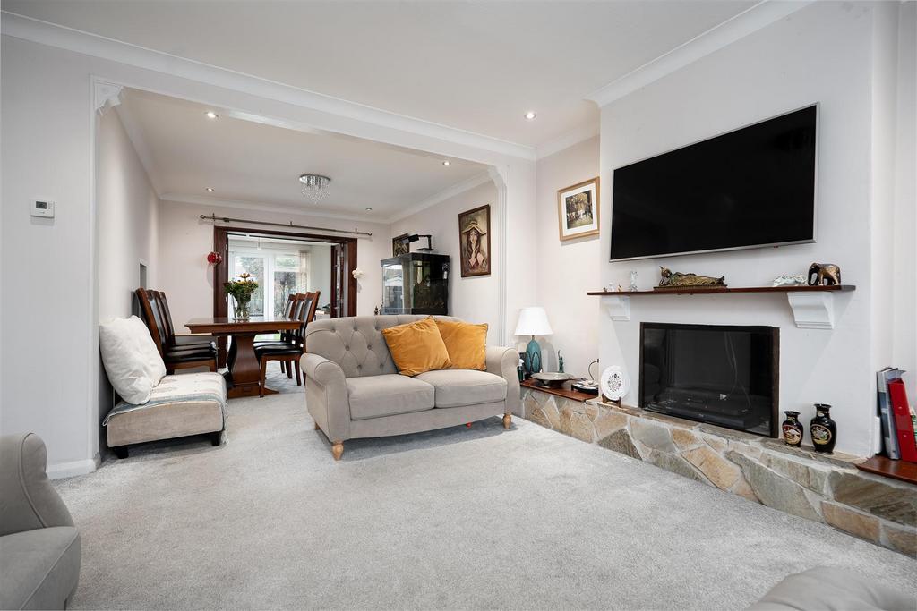 Living Room/Dining R
